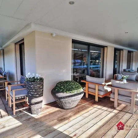 Big Private Terrace And Garden -direct Access Pool 아파트 *